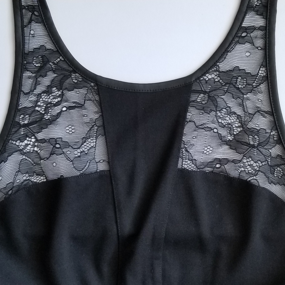 NEW Guess peplum feminine sleeveless top lace - Picture 6 of 8